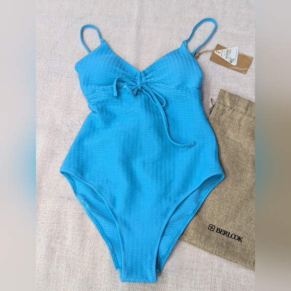 BNWT / Berlook / Small / Blue Textured V Neck One-Piece Swimsuit - Picture 2 of 3